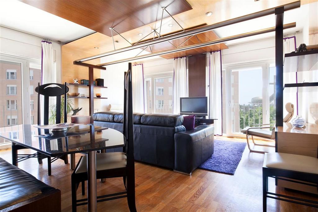 Stay U-Nique Apartments Salvador Espriu Barcelona Bilik gambar